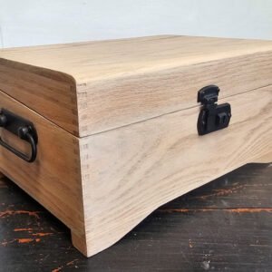 Tan Washed Oak Box with Lock & Key