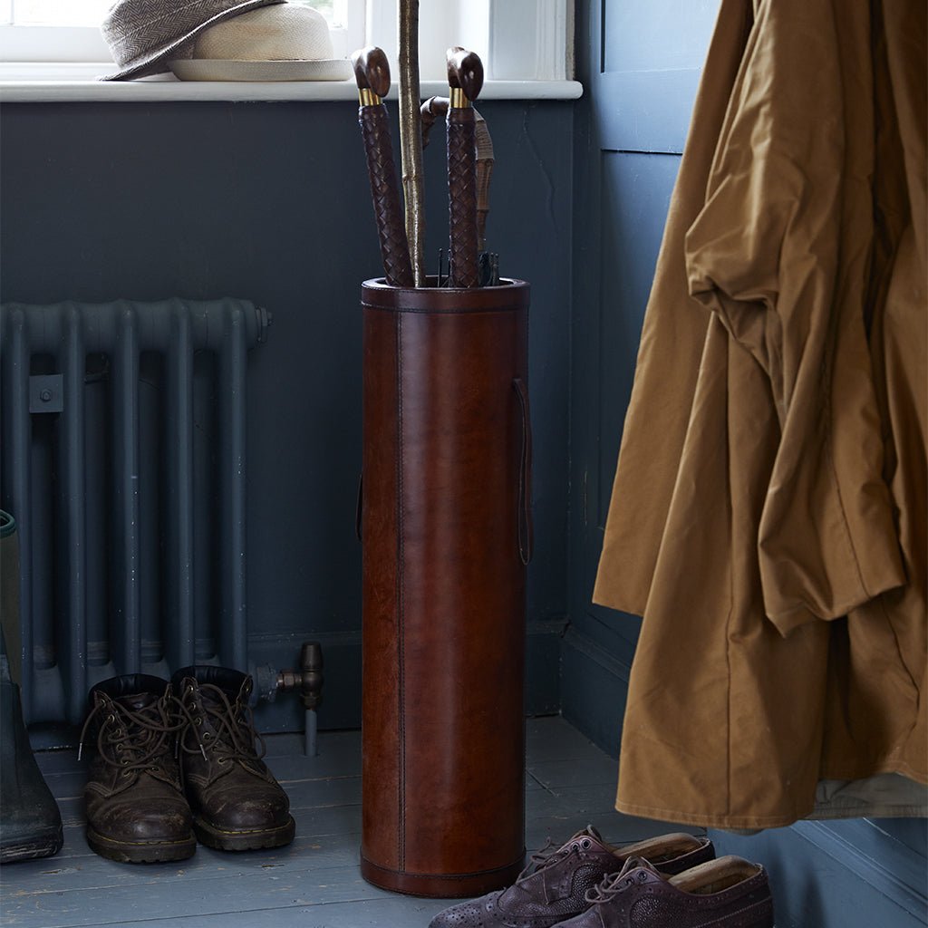 pic_9436_2_65d3777a040a8_f5648449-dd2c-46b7-b90f-c01943045af1.jpg Leather Walking Stick Holder - Image 2