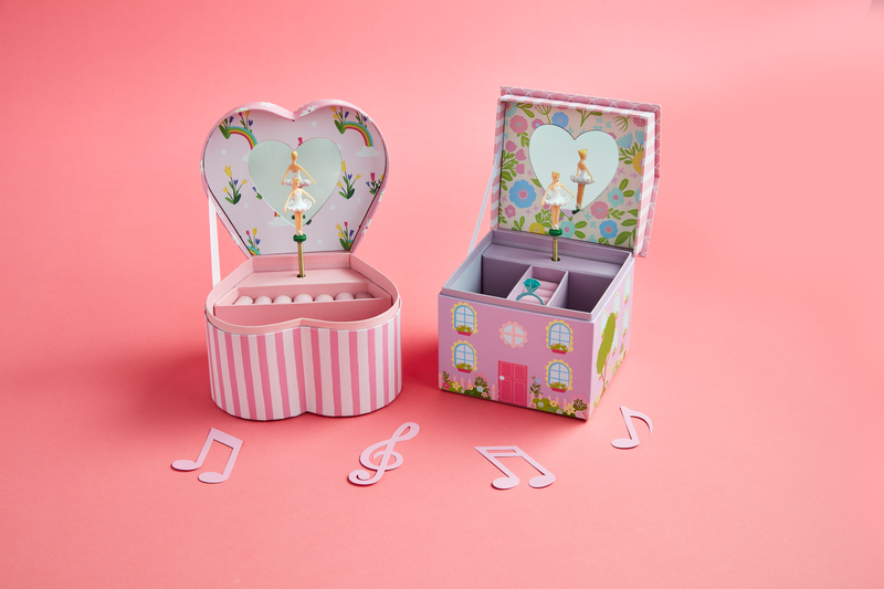 webimage-801B2DC2-E7DA-402D-8CD4ACFA9A0B45A4.png Musical Jewelry Box